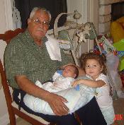 Miranda con Abuela & brother Ian